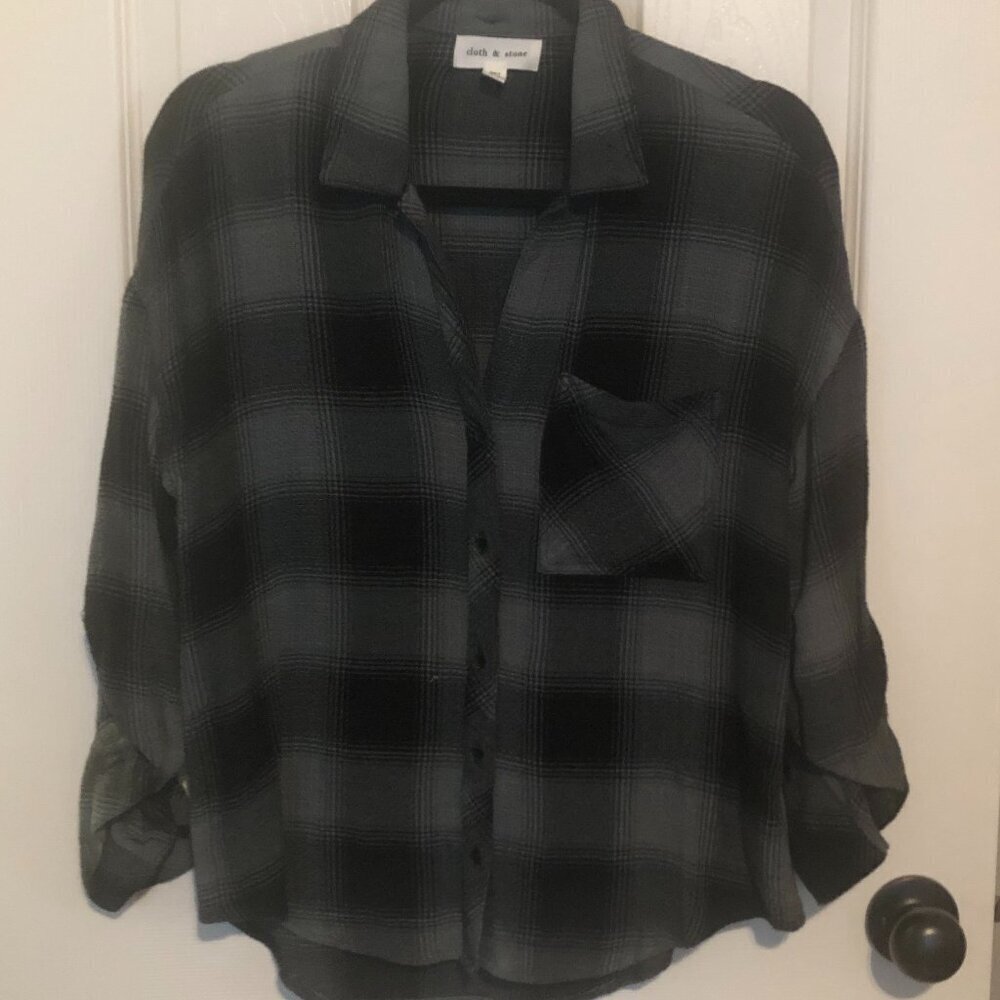Cloth & Stone BNWT green/black plaid v‎ neck long-sleeve with roll-up option XS